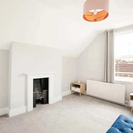 Clifton Period Spacious Townhouse - Simply Check In * Bristol